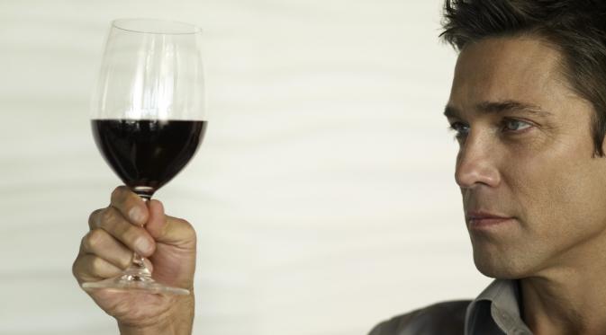 5 Manfaat Red Wine bagi Kesehatanmu yang Kamu Belum Ketahui  | via: huffpost.com
