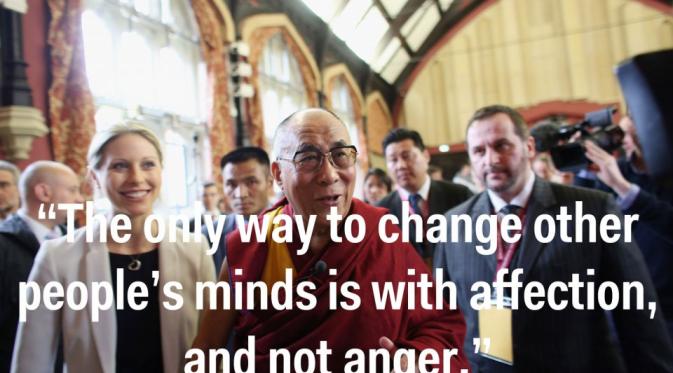 12 Quote Dalai Lama Bikin Kamu Punya Konsep Baru Tentang Bahagia. | via: Business Insider