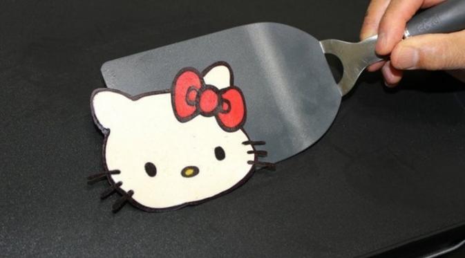 Hello Kitty (Via: youtube.com)