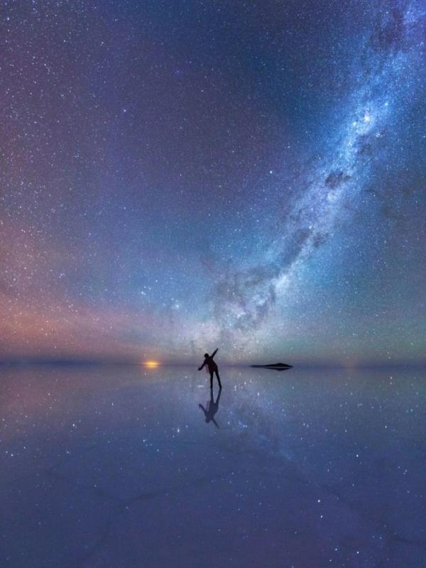 The Mirrored Night Sky | via: buzzfeed.com