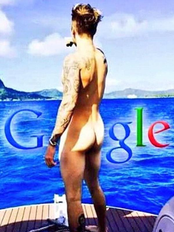 Foto pamer pantat Justin Bieber yang dibuat menjadi tulisan 'GOOGLE'. (via dailymail.co.uk)