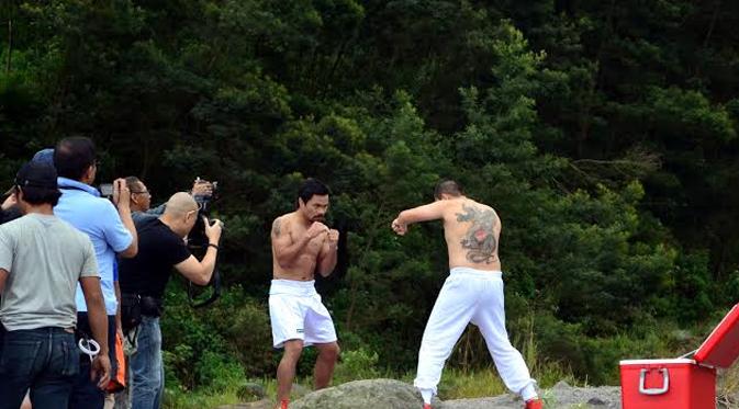 Manny Pacquiao bertarung dengan Chris Jhon di lereng Gunung Merapi (Liputan6.com / Fathi Mahmud)