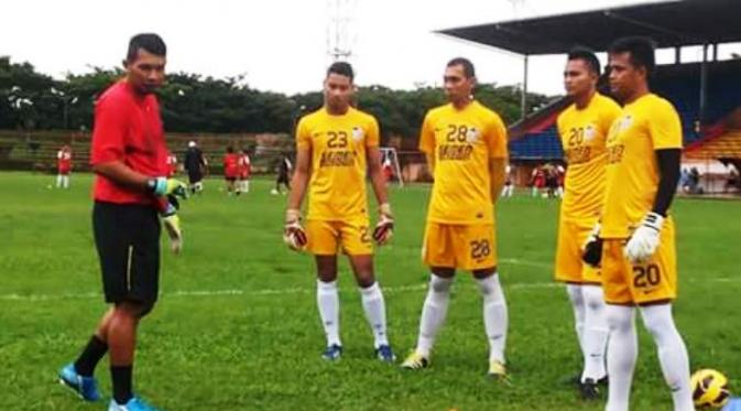 Dimas Galih Pratama, membuat pertahanan PSM Makassar lebih tangguh. (Bola.com/Ahmad Latando)