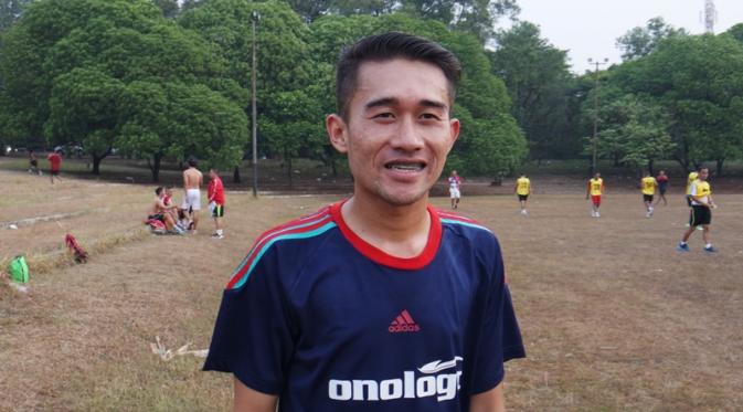 Salah satu wasit asal Bandung, Candra mengikuti seleksi wasit untuk Piala Kemerdekaan. (Bola.com/Arief Bagus)