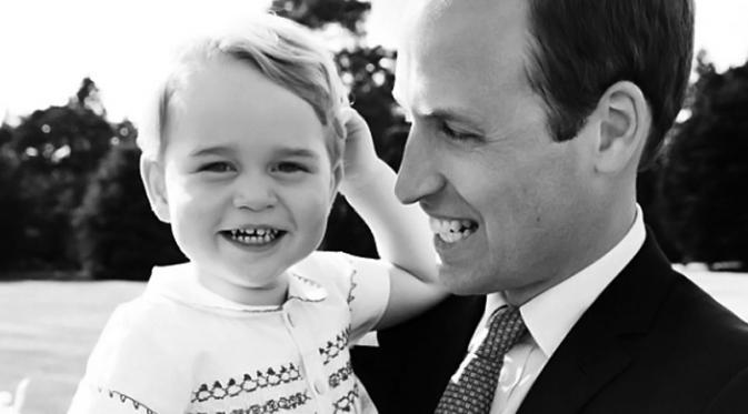Pangeran George dan ayahnya, Pangeran William (via. Dailymail)