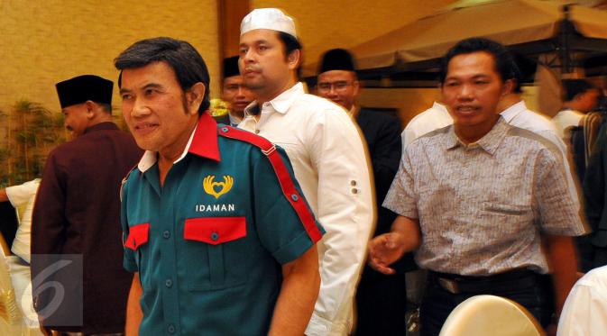 Ketua Umum Partai Idaman (Islam Damai Aman) Rhoma Irama saat tiba di acara deklarasi Partai Idaman di Jakarta, Sabtu (11/7/2015). (Liputan6.com/Yoppy Renato)