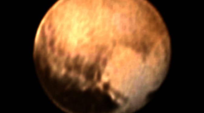 Daerah berbentuk hati di Pluto
