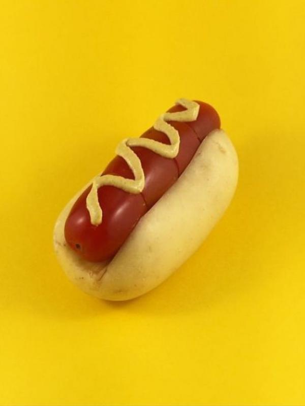 Hot dog (Via: instagram.com/mundane_matters)
