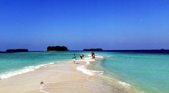 Pulau Harapan. | via: travelgaul.com