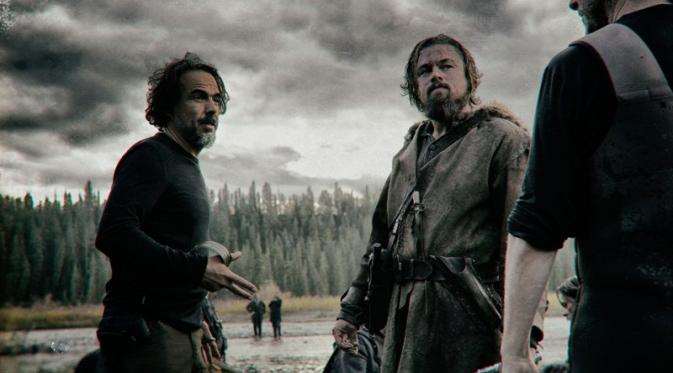 Alejandro Gonzales Inarritu mengarahkan Leonardo DiCaprio di The Revenant. foto: collider.com