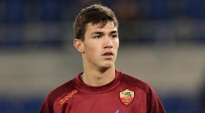 Bek AS Roma, Alessio Romagnoli menyatakan minatnya untuk pindah ke AC Milan pada bursa transfer awal musim.