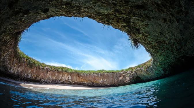 Hiding Beach, Meksiko | Via: architecturedesign.net