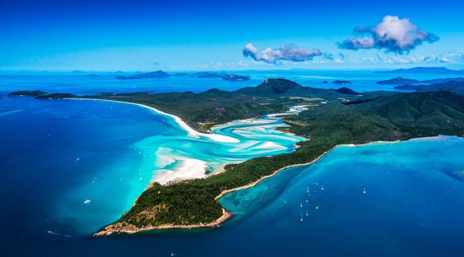 Snakelike Beach, Australia | Via: architecturedesign.net