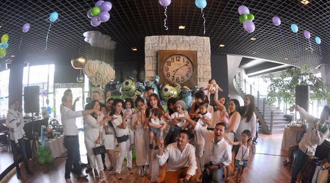 Anak Jessica Iskandar, El Barack Alexander merayakan ultah pertamanya. (foto: instagram.com/jedarcantik)