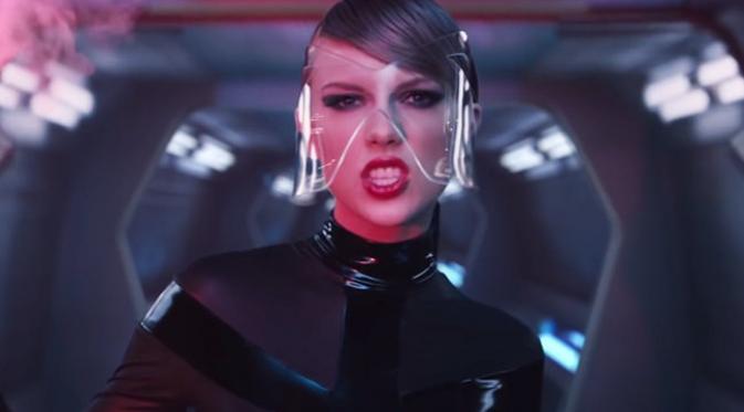 Joseph Kahn, sutradara klip Bad Blood milik Taylor Swift tunjukkan emosinya terkait dugaan penjiplakan terhadap klip 2NE1.