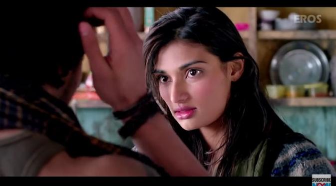 Salah satu adegan Athiya Shetty di film Hero [Foto: Youtube]