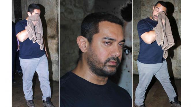 Aamir Khan nangis setelah menonton film Bajrangi Bhaijaan [Foto: NDTV.com]