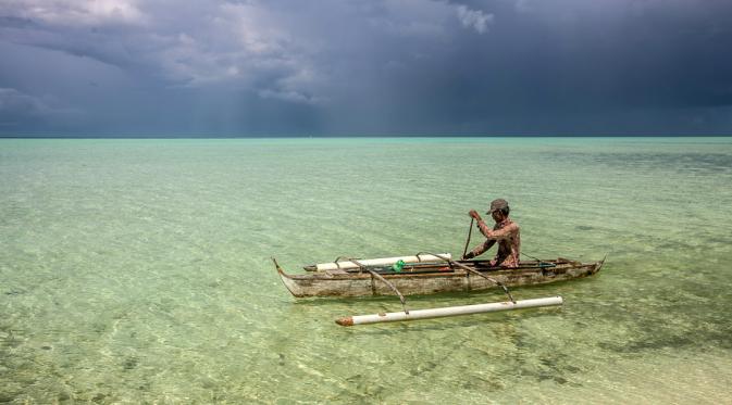 Suku Bajau, Mengenal Lebih Dekat Sang Gipsi Laut. | via: thedigitaltrekker.com