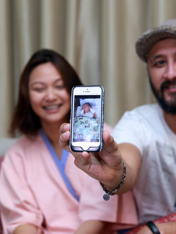 Aqi Alexa dan istrinya Audrey. (Wimbarsana/Bintang.com)