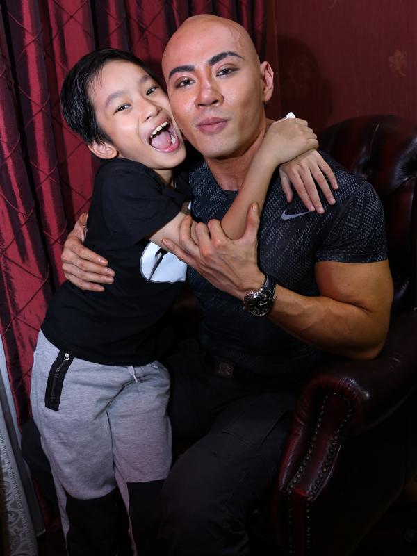 Deddy Corbuzier dan Azka Nikola Corbuzier (Instagram)