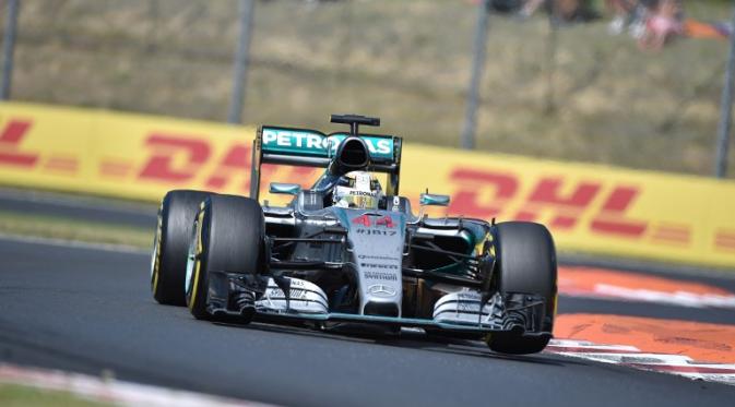 Pembalap Mercedes Lewis Hamilton hanya finis di peringkat keenam GP Hungaria di Sirkuit Hungaroring, 26 Juli 2015. (ANDREJ ISAKOVIC / AFP)