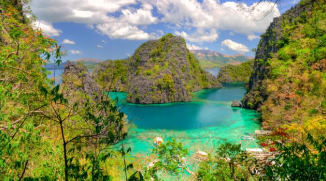 Lansekap indah menjadi daya tarik wisata bagi Pulau Palawan.