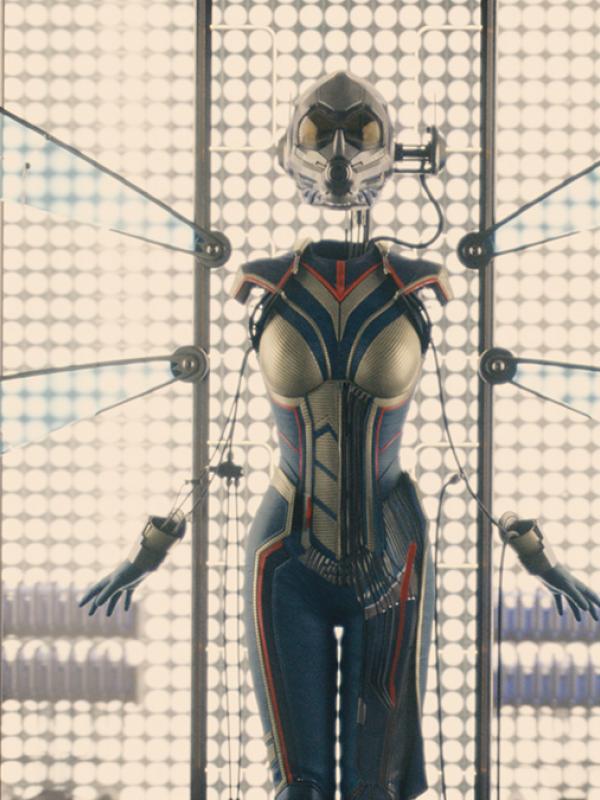 Foto perdana kostum calon superhero wanita baru Wasp di franchise Marvel, telah resmi dimunculkan.