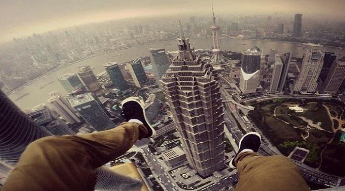 Dari atas Shanghai Tower