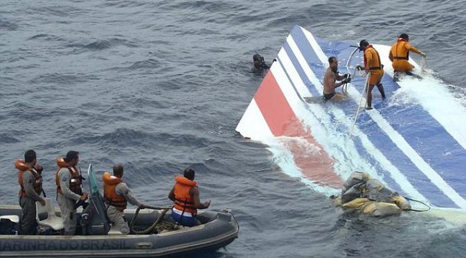 5 Kecelakan Pesawat Paling Misterius di Dunia, Selain MH370. | via: dailymail.co.uk