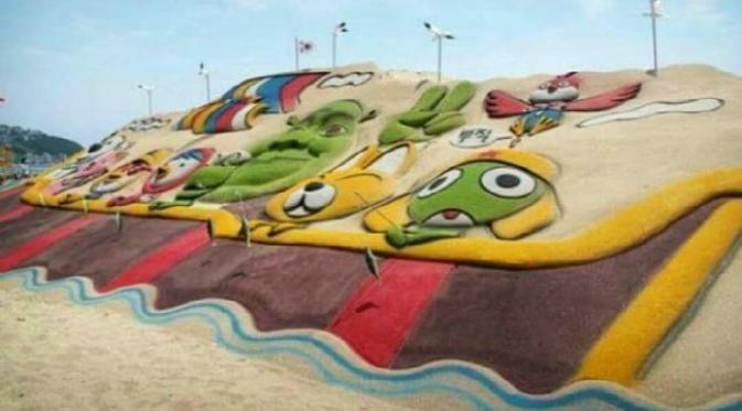 Haeundae Sand Festival menampilkan gundukan pasir 'Pororo and friends'.