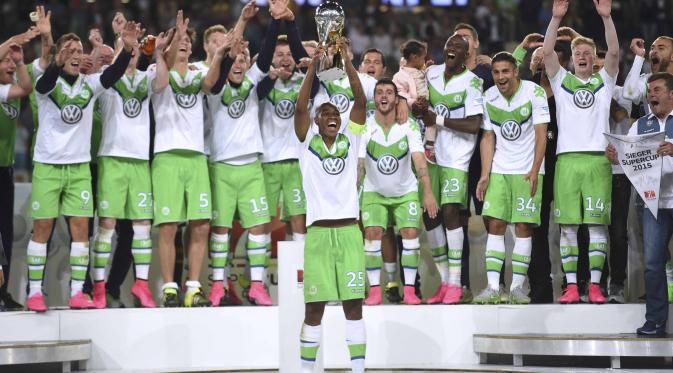 Wolfsburg juara Piala Super Jerman (REUTERS/Fabian Bimmer )