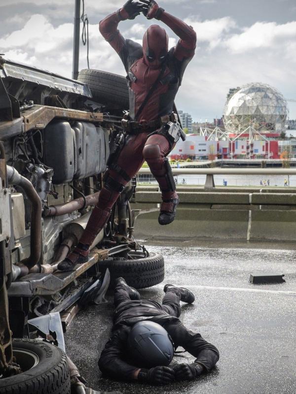 20th Century Fox mengunggah video teaser Deadpool yang berdurasi kurang dari satu menit demi sambut trailer perdana.