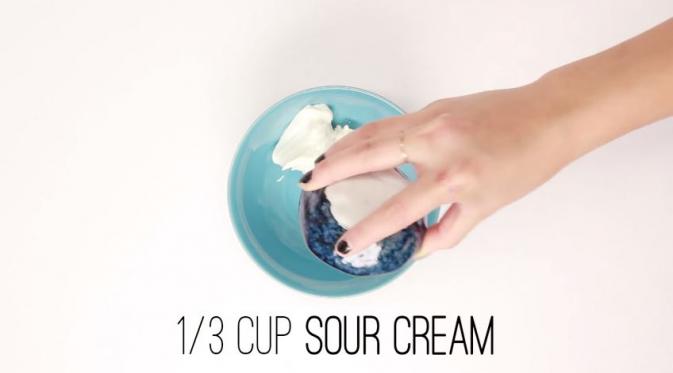 Sour cream (Via: youtube.com)