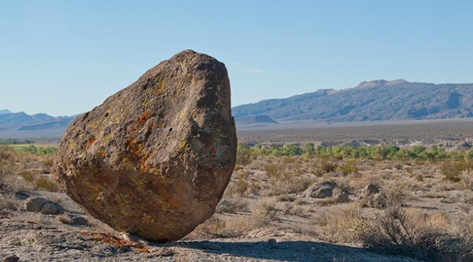Balancing Rocks, San Andreas, California. | via: adventure-journal.com