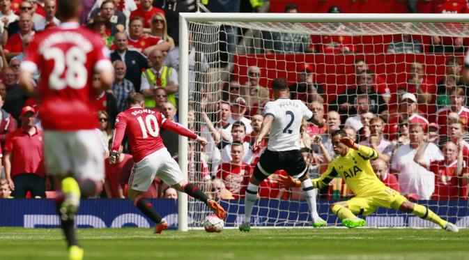 Rooney saat melawan Tottenham Hotspur di pekan pertama Liga Premier Inggris.