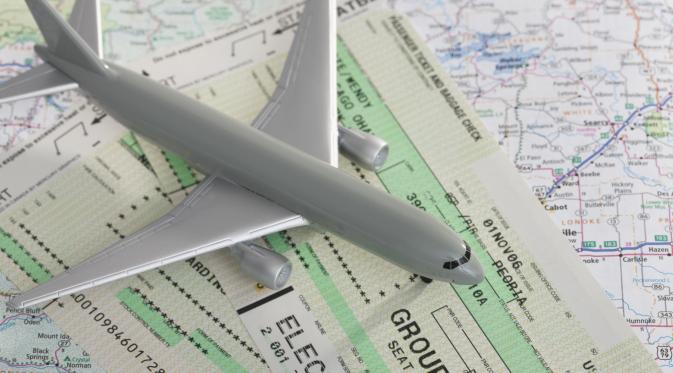 5 Cara untuk Menghindari Biaya Pergantian Tiket Pesawat Terbang. | via: huffingtonpost.com