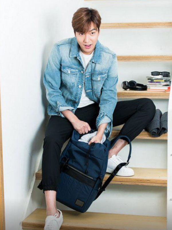 Lee Min Ho dalam sesi pemotretan terbaru untuk produk yang dibintanginya.