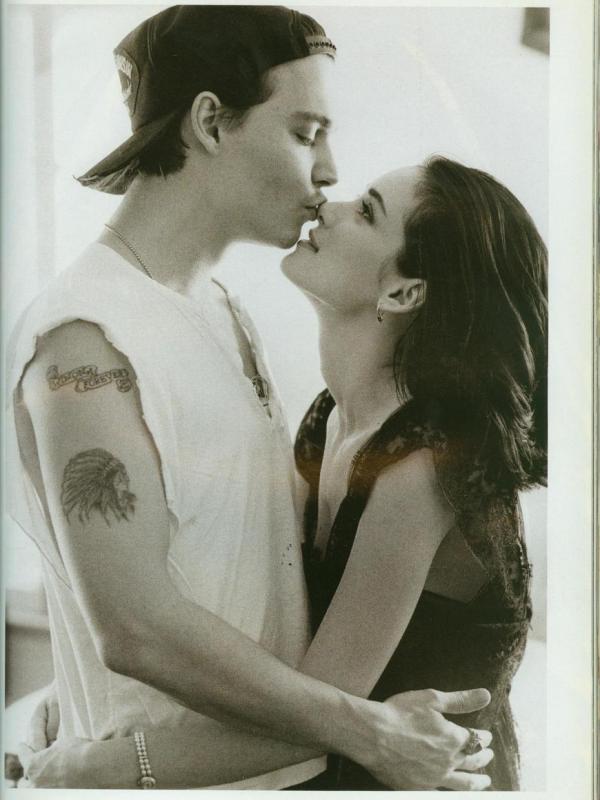 Winona Ryder dan Johnny Depp (via movieholicsblog.tumblr.com)
