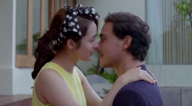 Adegan ciuman Chelsea Islan di film Love You..Love You Not. Foto: Youtube.com