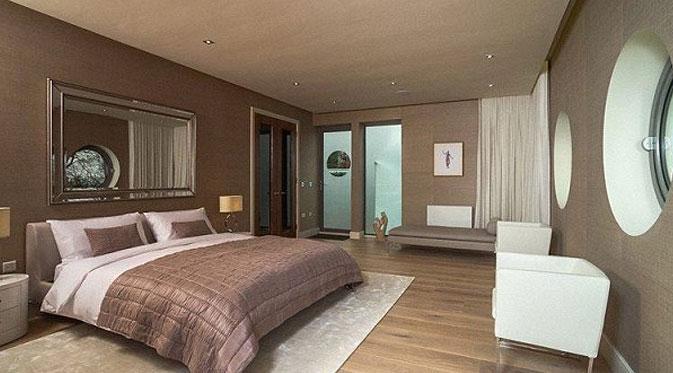 Kamar tidur utama rumah Zayn Malik dan Perrie Edwards (via dailymail.co.uk)