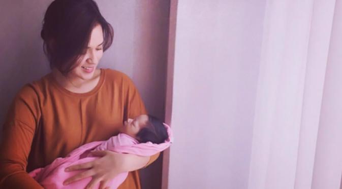 Raisa dan Keponakannya