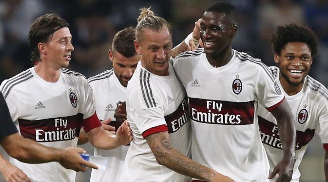 AC Milan (REUTERS/Bobby Yip)
