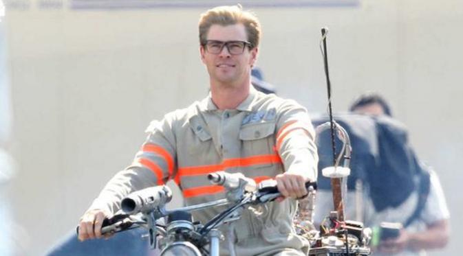 Penampilan perdana Chris Hemsworth dalam film Ghostbusters. 