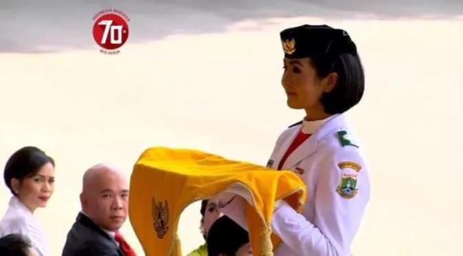 Maria Felicia Gunawan, si gadis pembawa baki bendera pusaka