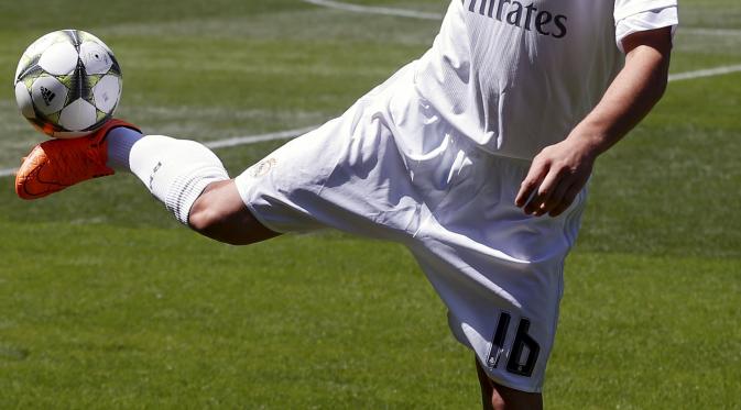 Mateo Kovacic Resmi Gabung Real Madrid