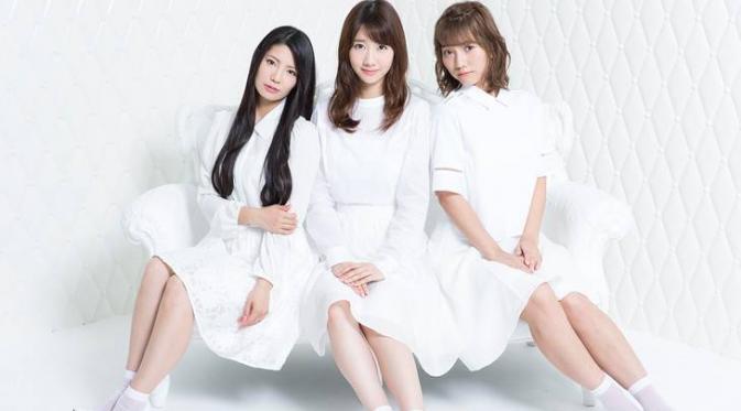 French Kiss yang merupakan subunit AKB48 berencana merilis album pertama dan terakhirnya di tahun ini. (Tokyo Hive)