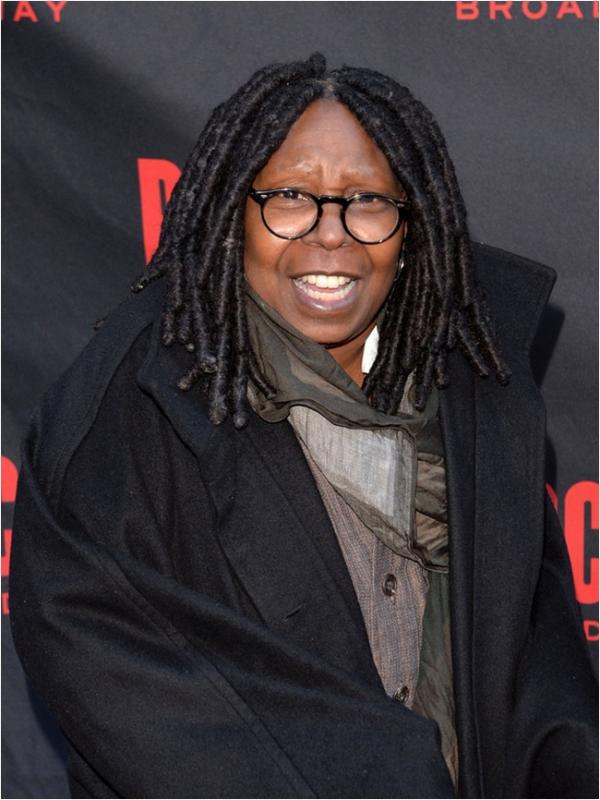 Sebelum terkenal, Whoopi Goldberg pernah menjadi tukang batu (via buzzfeed.com)