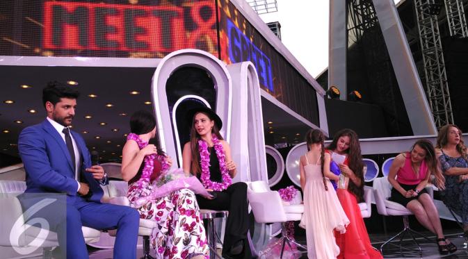 Para bintang Elif melakukan meet & greet di Istora Senaya [Foto: Faisal R. Syam/Liputan6.com]