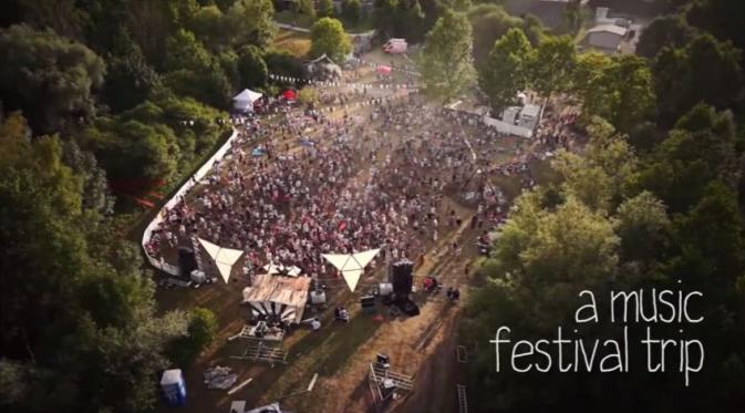 Ke festival musik. (Via: youtube.com)