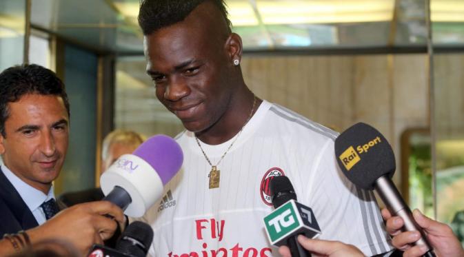 Mario Balotelli kembali Pindah ke AC Milan dengan status sebagai pemain pinjaman. (LIputan6.com/http://as.com)